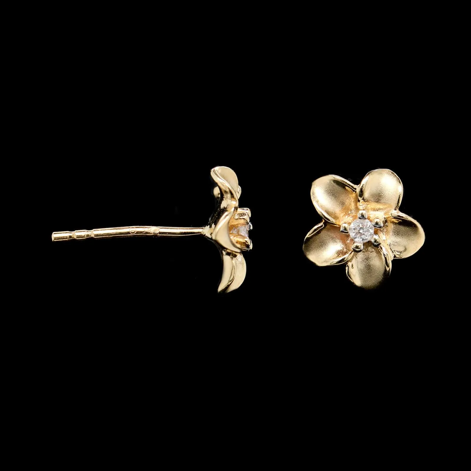 14K Yellow Gold Estate Diamond Flower Earrings