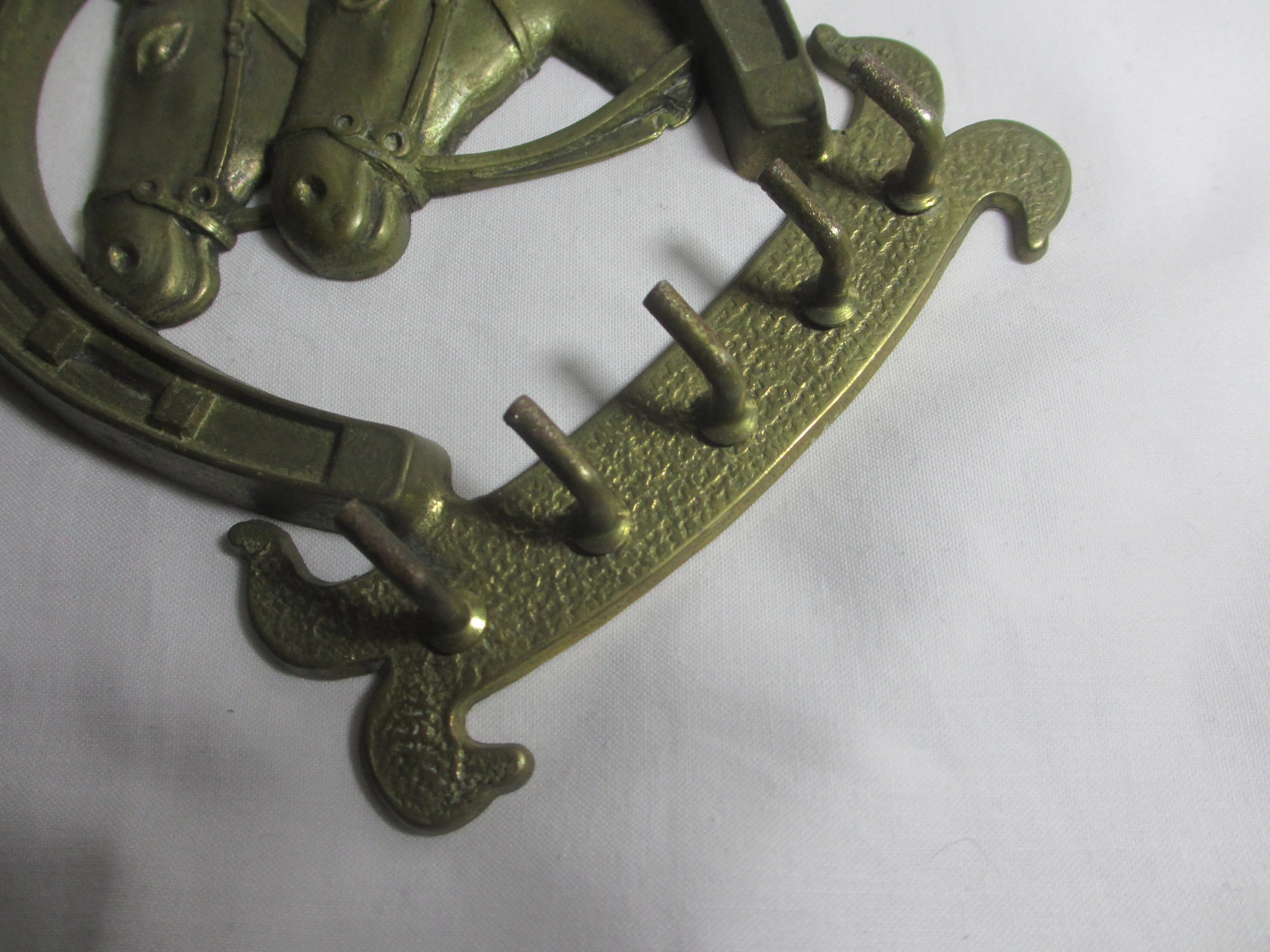 Lucky Horseshoe & Horse Heads Brass Key Rack Holder Vintage c1980