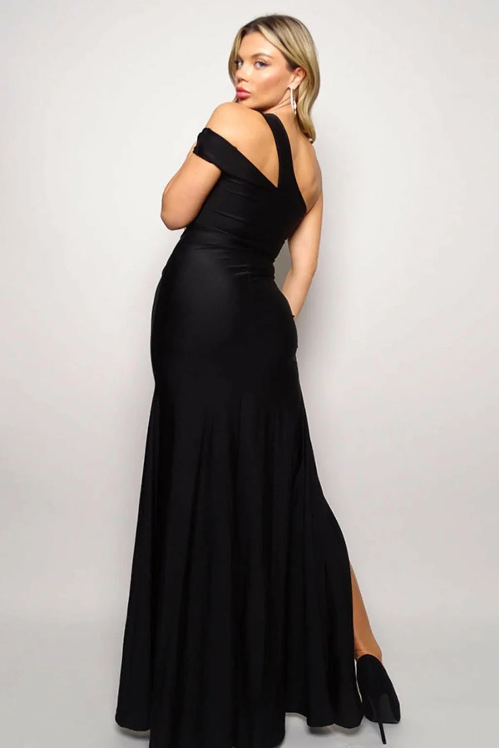 RAINA SLITTED ONE SHOULDER MAXI DRESS