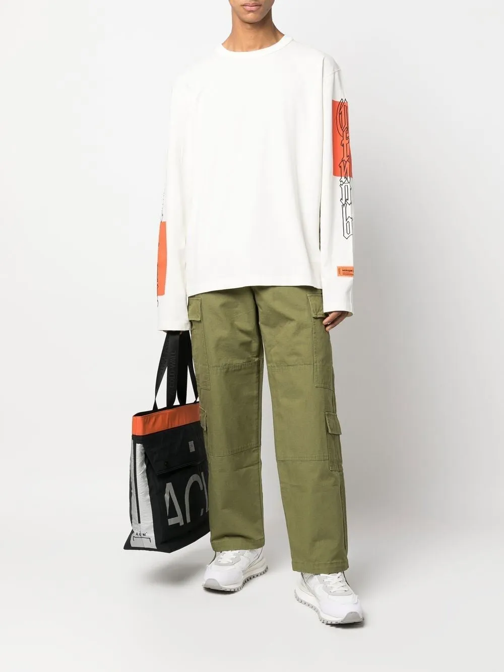 STRAIGHT-LEG CUT CARGO PANTS